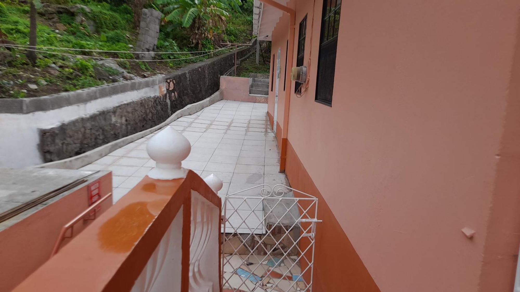 Angie'S Cove, Modern Get-Away Overlooking Castries Exteriör bild